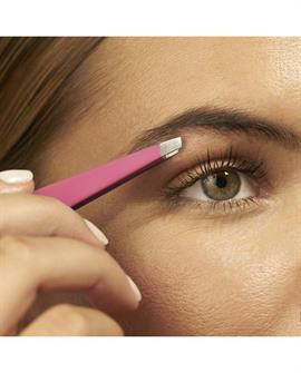 Tweezerman Slant Tweezer - Pretty in Pink hos parfumerihamoghende.dk 