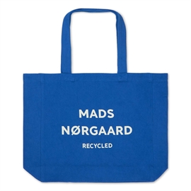 Mads Nørgaard Recycled Boutique Athene Bag - Dazzling Blue  hos parfumerihamoghende.dk 