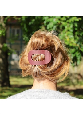 By Stær Eva Hårklemme - Mat Bordeaux hos parfumerihamoghende.dk 