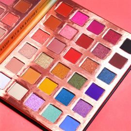 Rude C est La Vie - 30 Eyeshadow Palette hos parfumerihamoghende.dk 