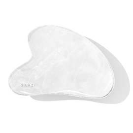 Sanzi Gua Sha White Jade hos parfumerihamoghende.dk 