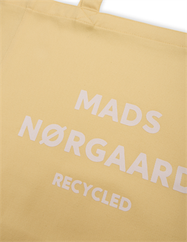 Mads Nørgaard Recycled Boutique Athene Bag - Double Cream hos parfumerihamoghende.dk  