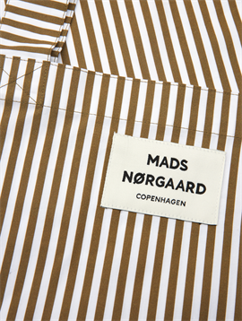 Mads Nørgaard Sacky Atoma Bag - White Alyssum/Lizard hos parfumerihamoghende.dk 
