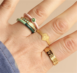 LULU Copenhagen Love Cake Ring Forgyldt hos parfumerihamoghende.dk 