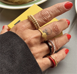 LULU Copenhagen Love Ring Forgyldt hos parfumerihamoghende.dk 