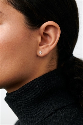 Pernille Corydon Mini Nature Øreringe 4mm hos parfumerihamoghende.dk 