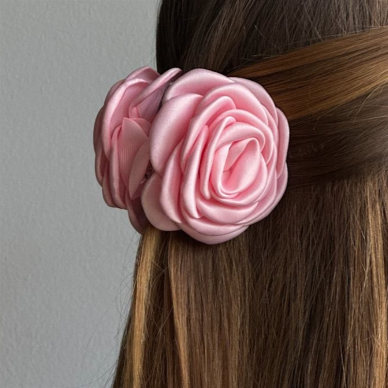 Pico Small Satin Rose Claw - Powder